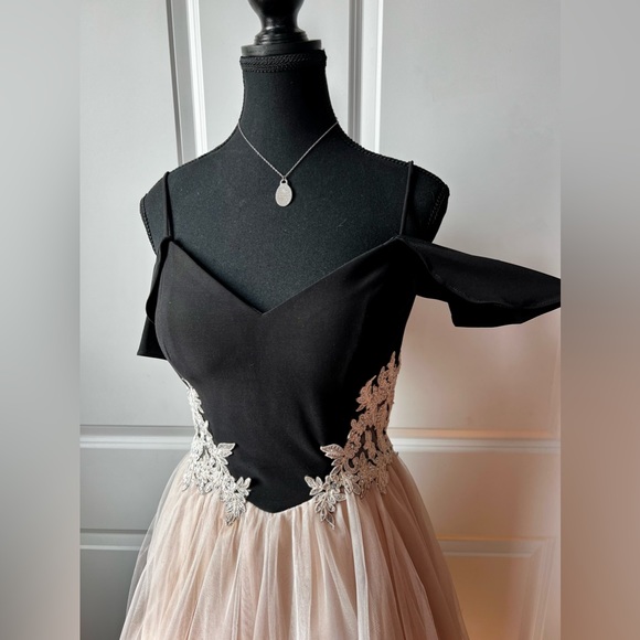 Blonde Nites Prom Dress - Picture 3 of 7